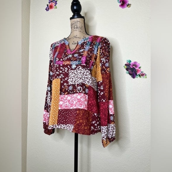 Savanna Jane Multicolor Patchwork Design Embroidered Blouse Size Small - Picture 5 of 12